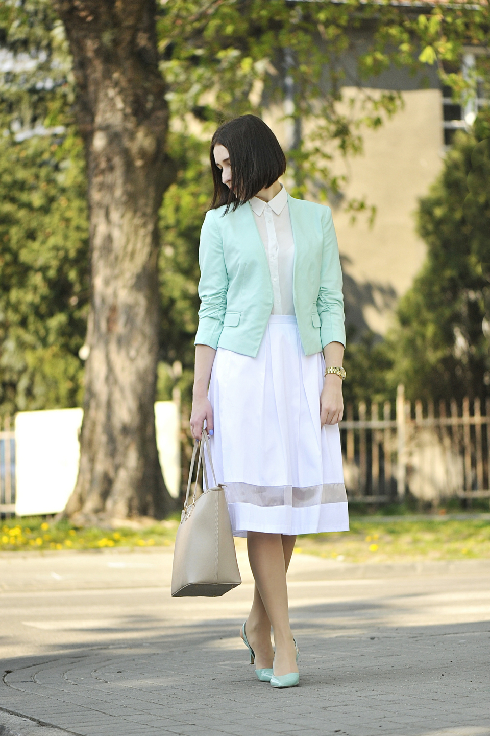 white-skirt-street-fashion