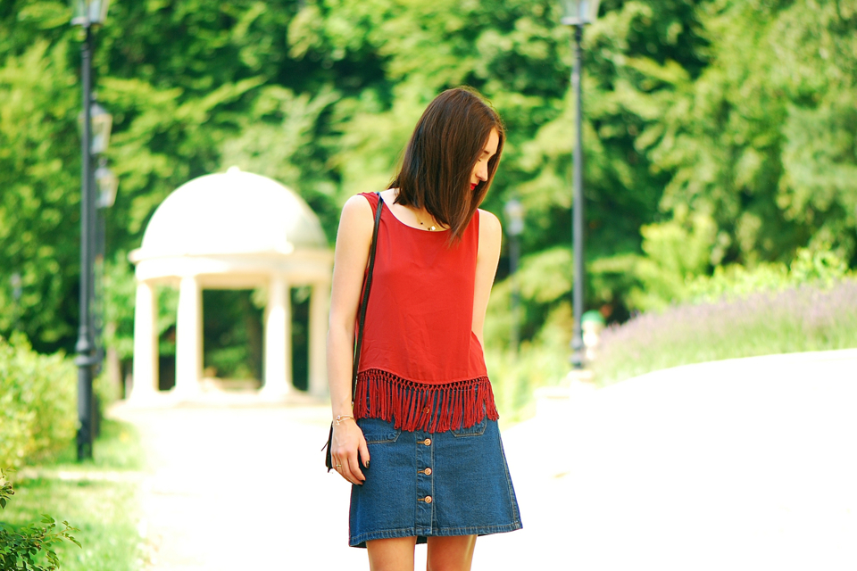 a-line-button-skirt-street-style