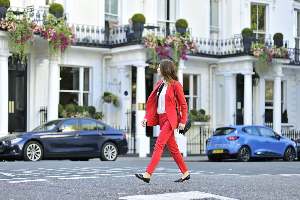 red-suit-street-style