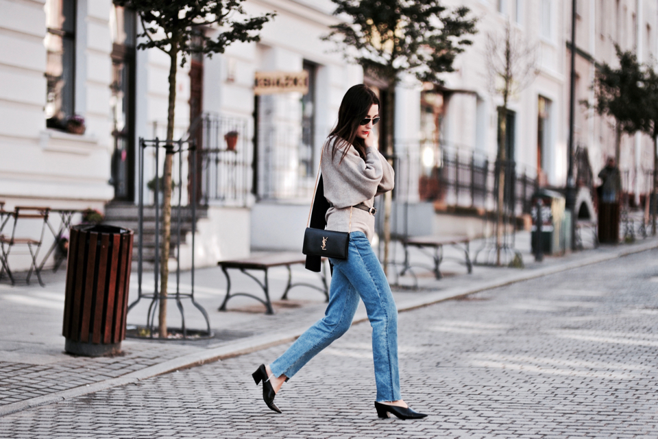 vetements inspired jeans street style
