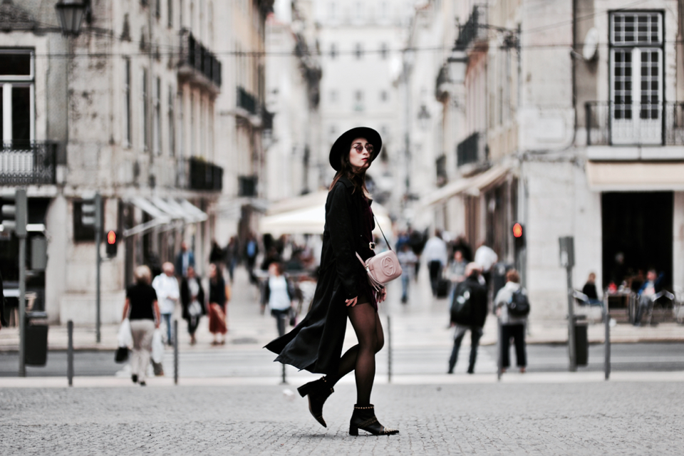 velvet-dress-street-style-outfit
