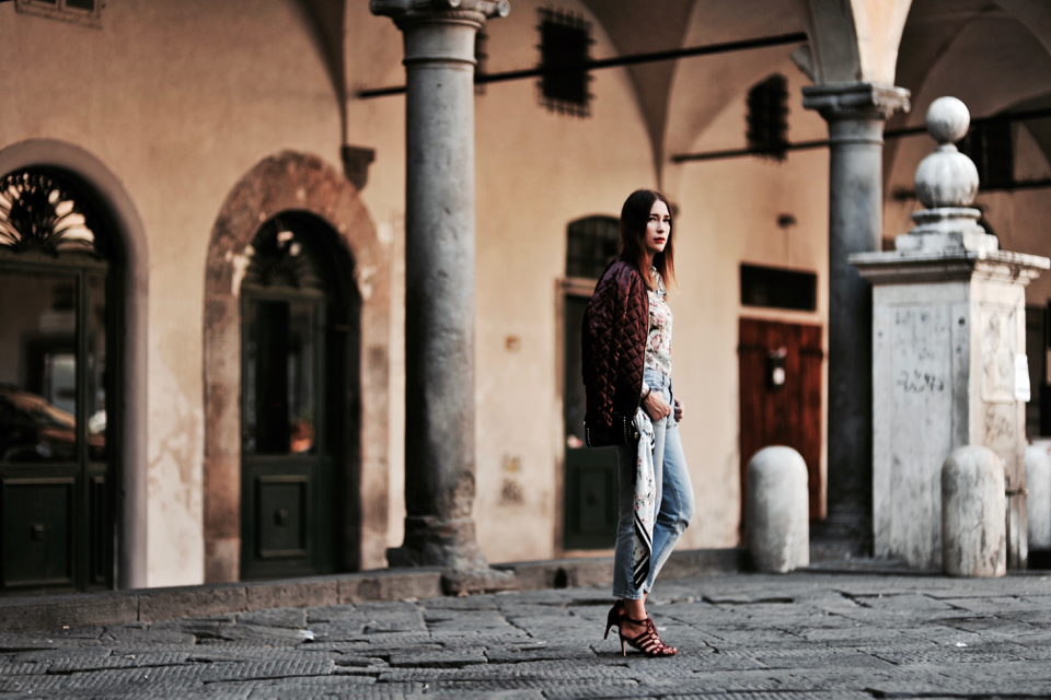 floral-print-blouse-how-to-wear