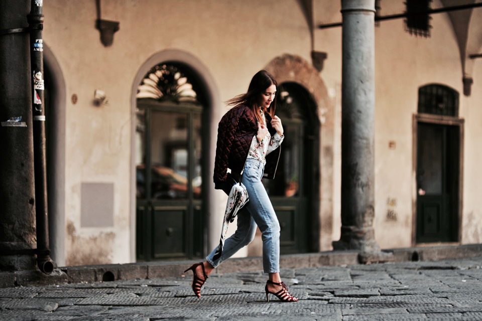 blouse in floral print how to wear