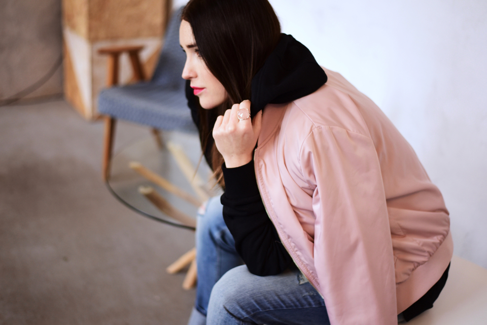 what-to-wear-with-pink-bomber-jacket