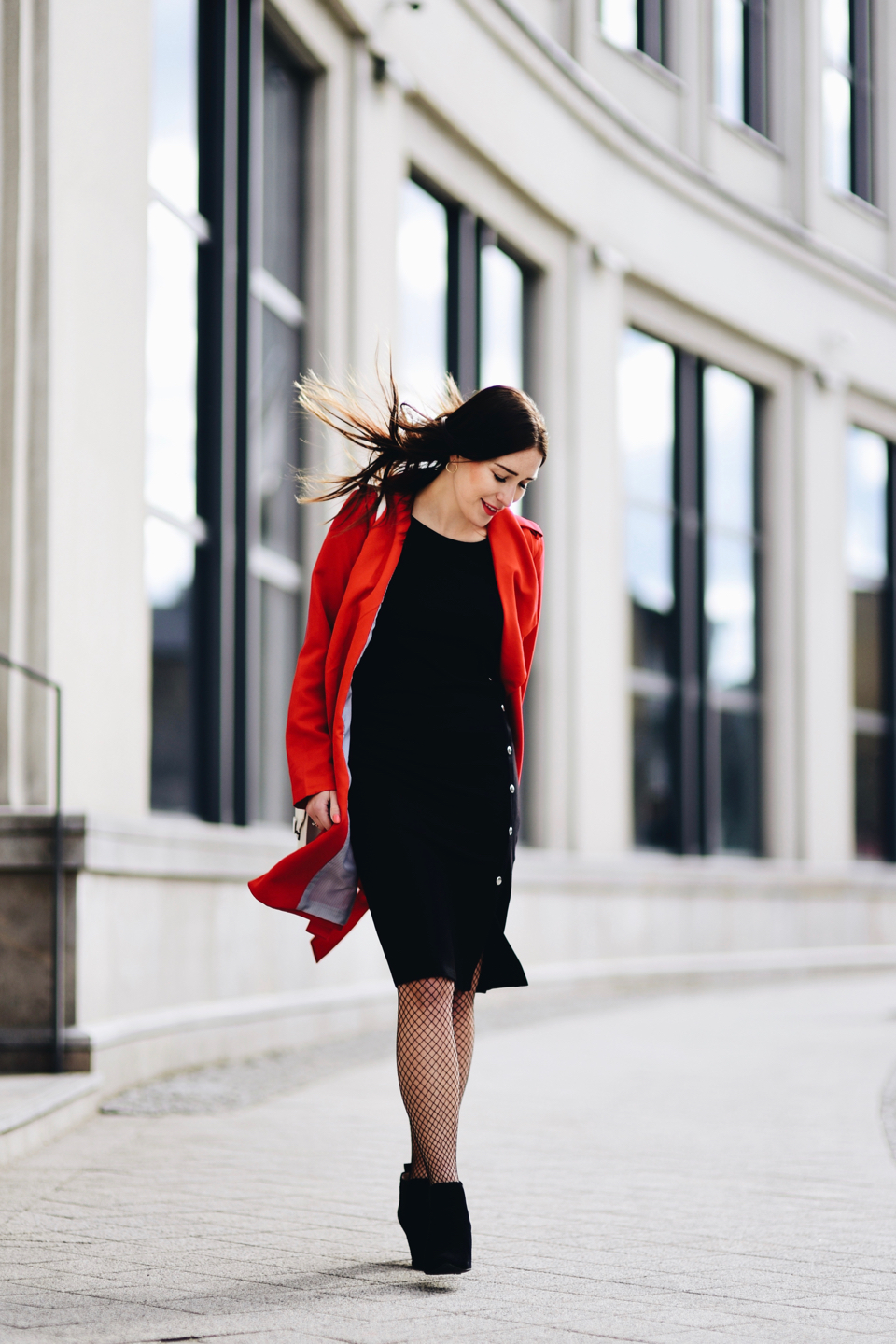 red-trench-coat-street-style