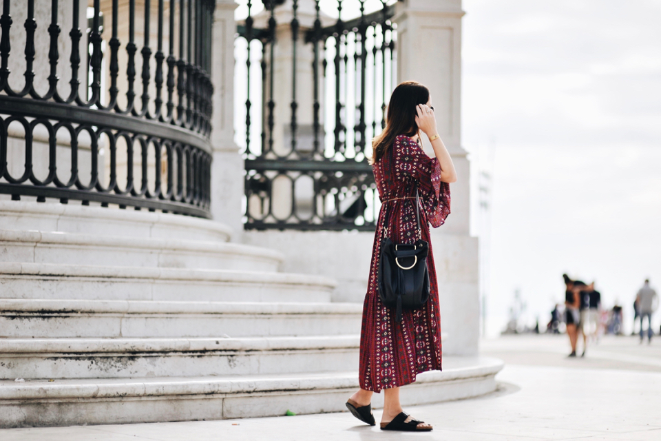 birkenstock-and-dress-street-style-outfit