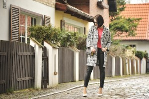 white-shoes-street-fashion