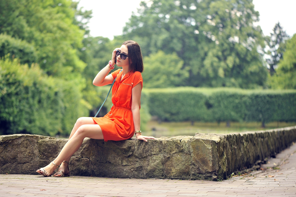 pomarańczowa-sukienka-stylizacja
