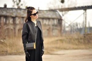 total-black-look