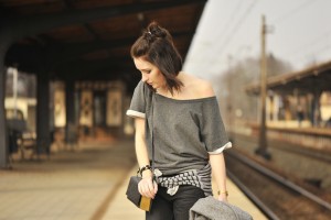 grey-blouse-outfit