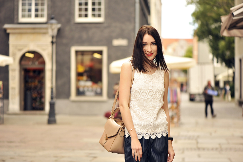 lace-blouse-street-fashion