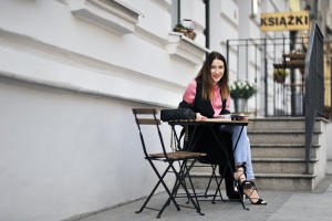 flared-sleeve-top-street-style