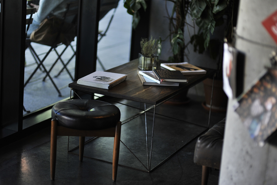 metal-table-interior-inspiration