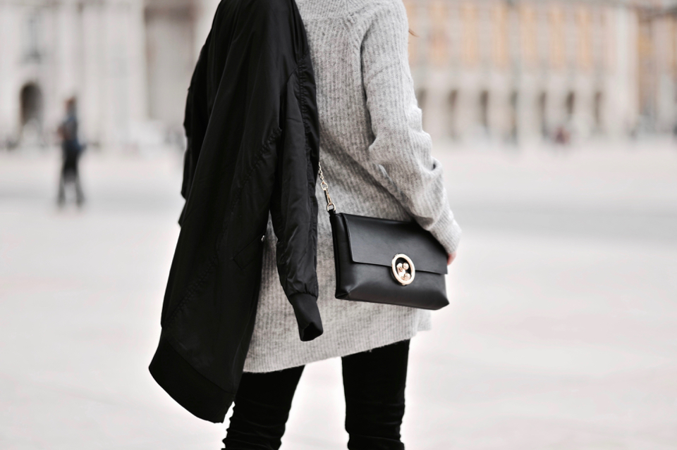 long-grey-sweater-street-style
