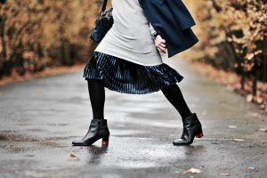 what to wear with pleated skirt