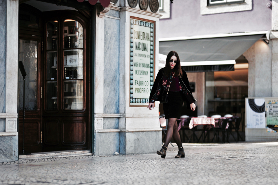 trapeze-skirt-and-studded-boots-street-style