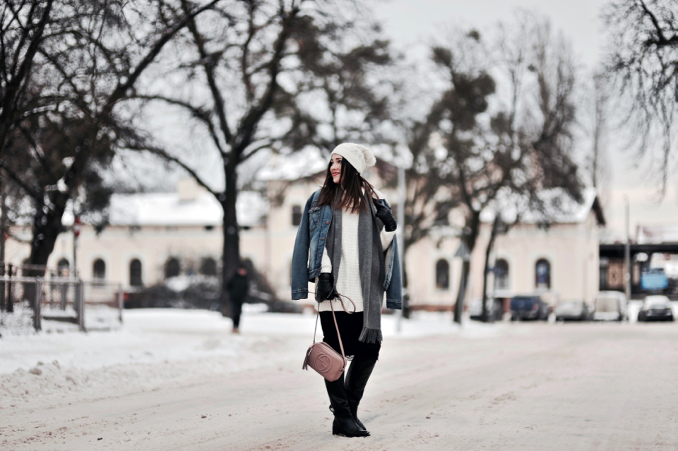 Shearling denim jacket on sale outfit