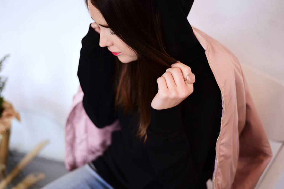 bomber-jacket-and-hoodie-outfit