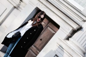 bell-sleeves-street-fashion-outfit