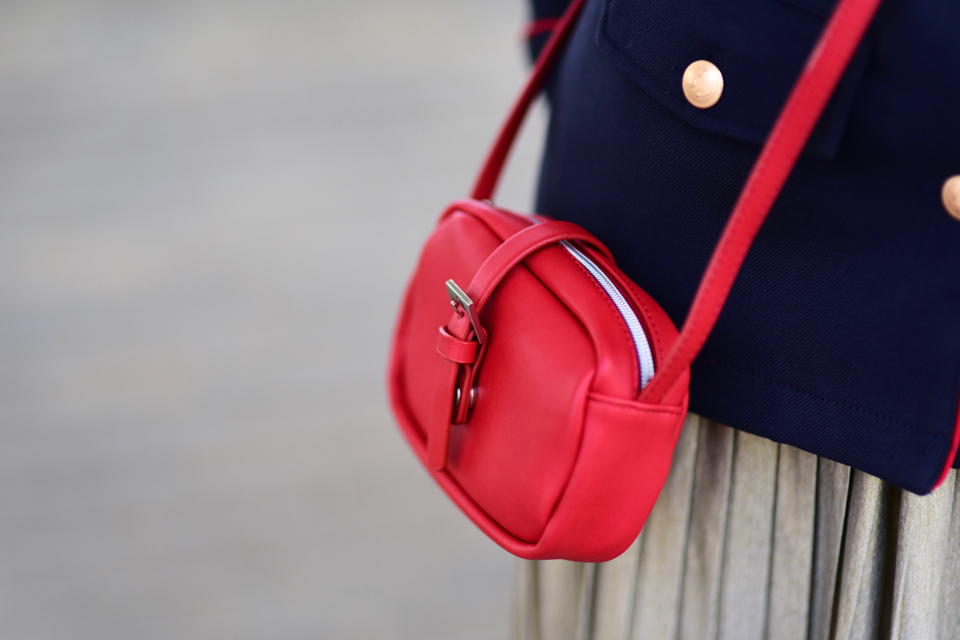 red-bag-what-to-wear-with