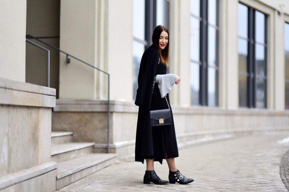 ruffle-sleeves-outfit-street-style