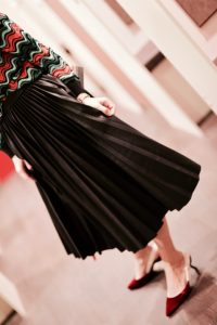 sweter-do-spódnicy