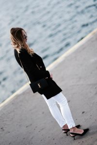 białe-jeansy-elegancka-stylizacja