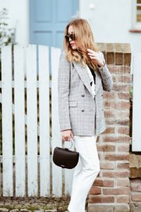 biała-koszula-i-białe-spodnie-biały-total-look-stylizacja
