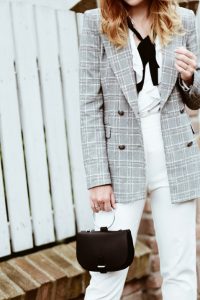 checked-blazer-street-style-street-fashion-outfit-idea