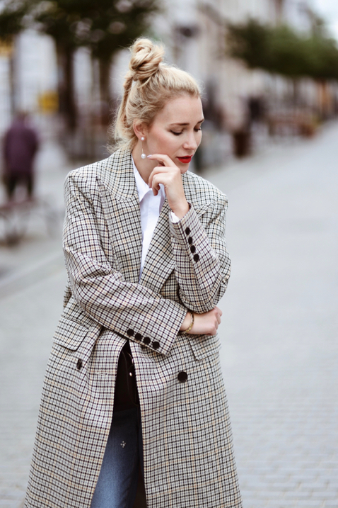 oversized-checked-coat-hm-trend-street-style-outfit-idea