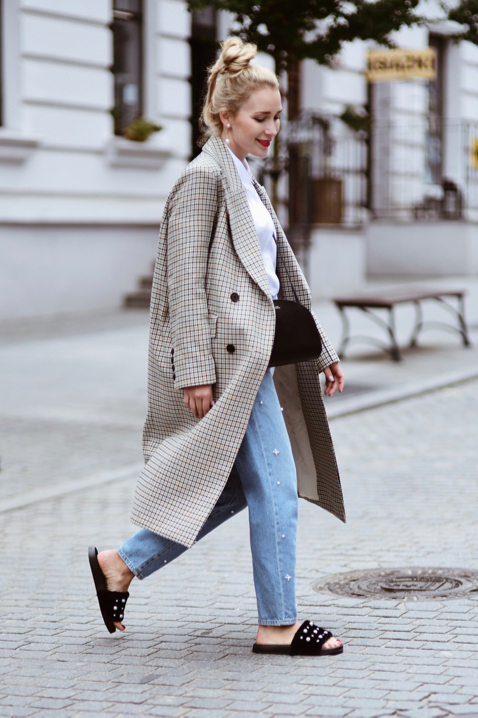 oversizowy-płaszcz-w-kratę-z-hm-trend-jak-nosić-stylizacja-street-style