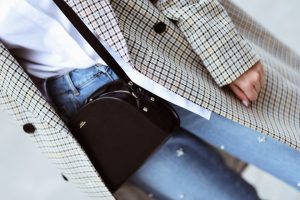 apc-paris-half-moon-bag-stylizacja