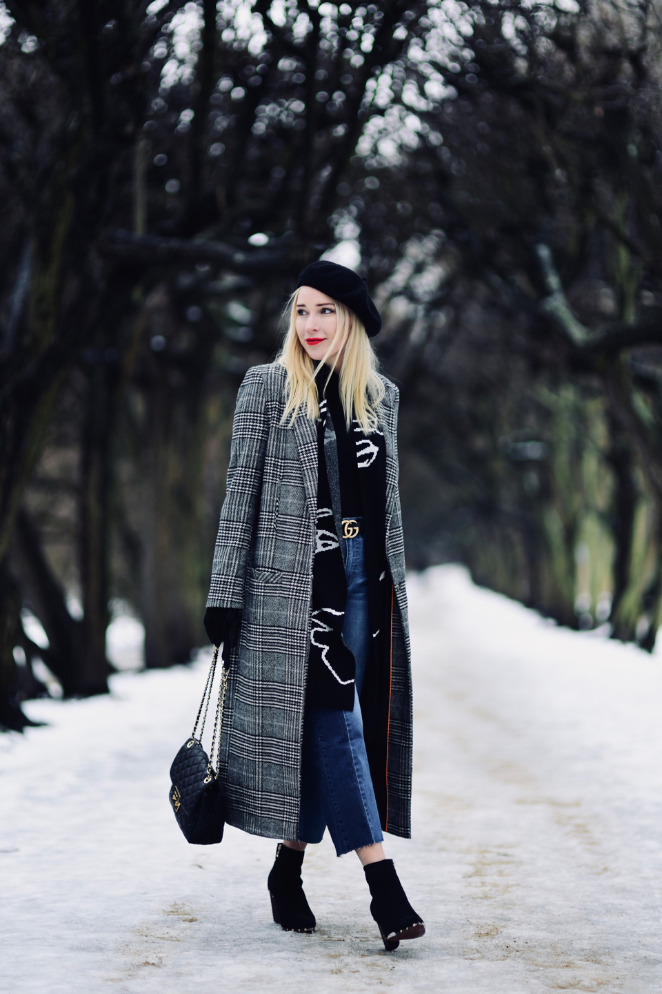 zimowa-stylizacja-na-zimę-płaszcz-w-kratę-do-czego-nosić-jak-nosić-jak-zestawić