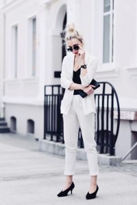 jakie-buty-do-białych-spodni-jakie-buty-do-białego-garnituru-blog-o-modzie-stylizacja