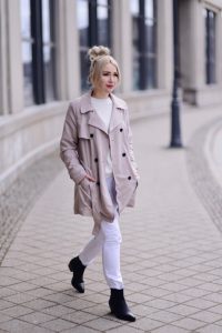 stylizacja-połączenie-bieli-i-beżu-jak-nosić-nude-total-look-biel-i-beż-czy-można-łączyć